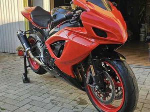 SUZUKI GSX-R 750 ROSSO