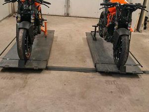 KTM RC390 RC 390 RENNSTRECKE RACING RENNMOTORRAD ÖHLINS PITBIKE