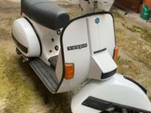 VESPA ARCOBALENO 150