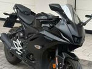 YAMAHA YZF-R125 2023