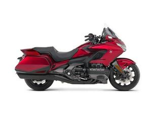 2018 HONDA® GOLD WING AUTOMATIC DCT CANDY ARDENT RED