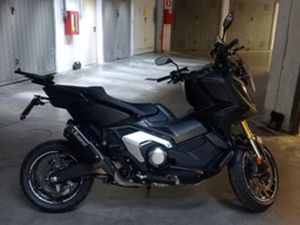HONDA XADV
