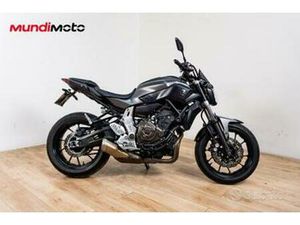 YAMAHA MT 07 - 2014