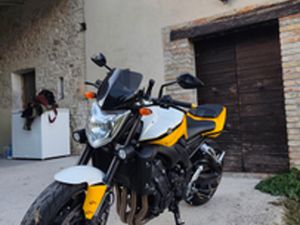 YAMAHA FZ1 COLORAZIONE LAGUNA SECA