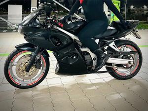 SUZUKI SV650S TÜV NEU! VIELE EXTRAS!