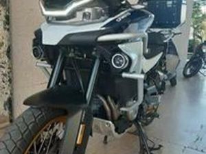 CF MOTO MT 800 EXPLORE (FULL OPTIONAL)