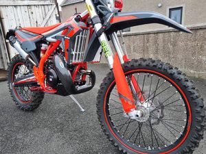 BETA XTRAINER 300 ENDURO PETROL MANUAL (40 PS) 293 CC