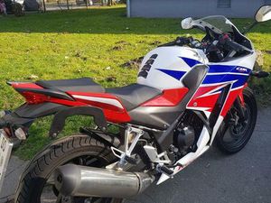 HONDA CBR 300 R