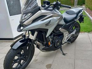 HONDA NC 750X DCT