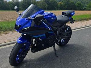 YAMAHA R7 ICON BLUE VIELE EXTRAS
