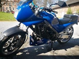 YAMAHA FZ 750