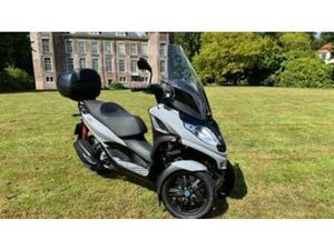 PIAGGO MP3 300 HPE SPORT 2022. TOPKOFFER. ALS NIEUW! — MOTOREN | PIAGGIO — MARKTPLAATS
