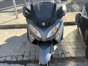 SUZUKI - BURGMAN 650 EXECUTIVE