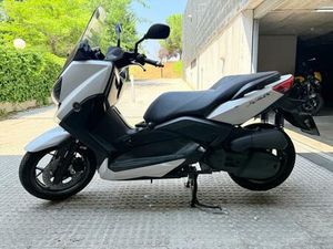 YAMAHA - X-MAX