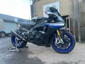 YAMAHA R1M 1000 SUPER SPORTS PETROL MANUAL EURO 4 (200 PS) 998 CC