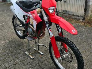 GASGAS EC 350 F – EZ 02/2022 – NUR 942 KM