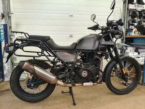 ROYAL ENFIELD HIMALAYAN 411 MIT VIELEN OPTIMIERUNGEN TOP