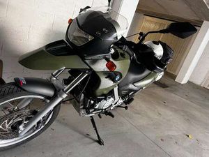 BMW F 650 GS VERDE