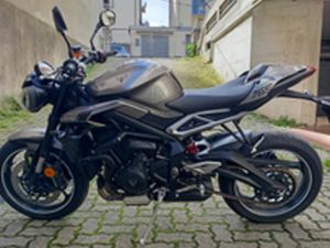 STREET TRIPLE 765 R 2023