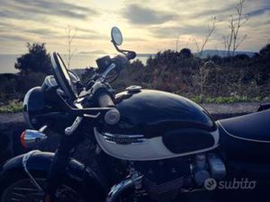 TRIUMPH BONNEVILLE T120 - 2024