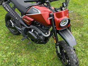 BRIXTON CROSSFIRE 125XS MOPED 125 CCM