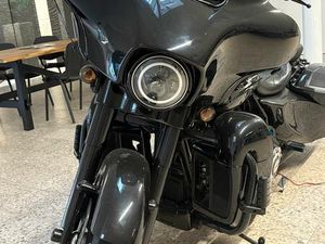 HARLEY DAVIDSON STREET GLIDE CVO (2016) -SCREAMING EAGLE 110