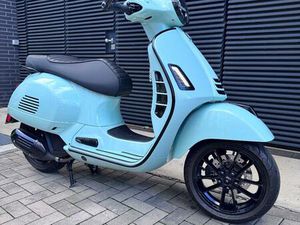 VESPA GTS 125 IN MINTGRÜN ALS „BLACK-EDITION“ UMBAU