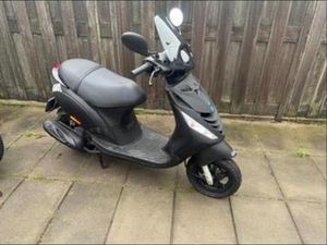 PIAGGIO ZIP 4T - 2019 - BLAUWE PLAAT — SCOOTERS | PIAGGIO — MARKTPLAATS