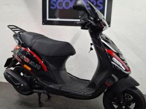 PIAGGIO ZIP 2022 CUSTOM — SCOOTERS | PIAGGIO — MARKTPLAATS