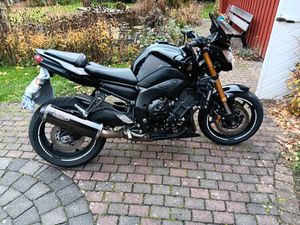 YAMAHA FZ 8