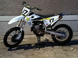 HUSQVARNA FC 450 ROCKSTAR EDITION →