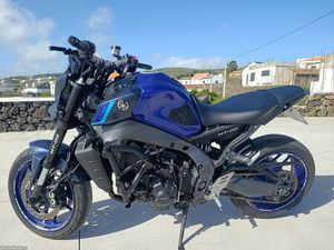 YAMAHA XSR700