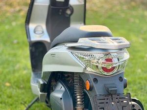 ② KYMCO PEOPLE 250 S (2010)