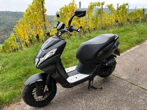 PEUGEOT 4T STREETZONE BLACK EDITION