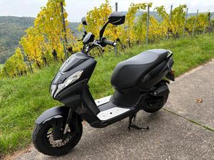 PEUGEOT 4T STREETZONE BLACK EDITION