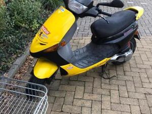 PEUGEOT BUXY 50KMH (SNOR KENTEKEN) — SCOOTERS | PEUGEOT — MARKTPLAATS