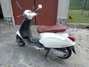 VESPA PRIMAVERA 50 BIANCO