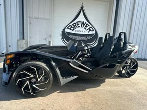 2017 POLARIS SLINGSHOT® SLINGSHOT® GLOSS BLACK