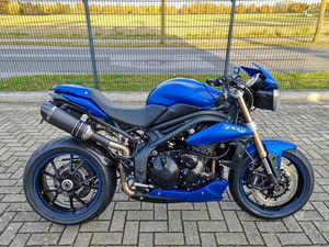 TRIUMPH SPEED TRIPLE 1050 ABS EXTRAS + HELM