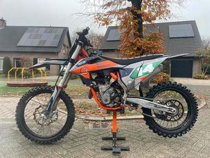 ② KTM 350 SXF 2022