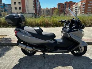 SUZUKI - BURGMAN 650