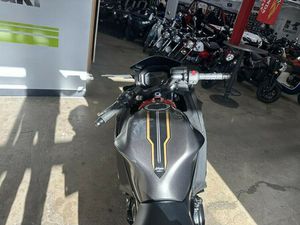 2023 KAWASAKI NINJA® 650 METALLIC MATTE GRAPHENESTEEL GRAY/EBONY