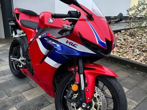 HONDA CBR 600 RR NEUWERTIG