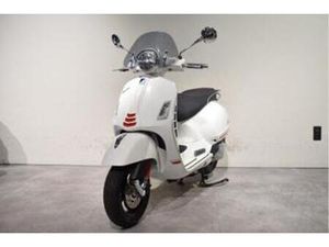 VESPA GTS 300 HPE BIANCO | 2021 | 456KM — SCOOTERS | VESPA — MARKTPLAATS