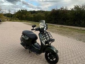 VESPA SPRINT 80CC NIEUWSTAAT — SCOOTERS | VESPA — MARKTPLAATS