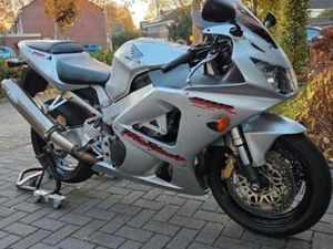 HONDA 900RR FIREBLADE MET LAGE KMSTD!! — MOTOREN | HONDA — MARKTPLAATS