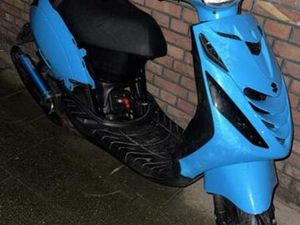 ZIP 70CC ZONDER 123 — SCOOTERS | PIAGGIO — MARKTPLAATS
