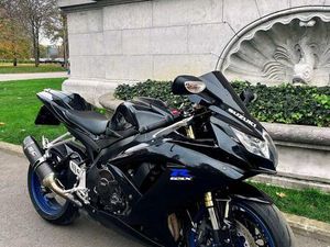② SUZUKI GSX-R 600 K8