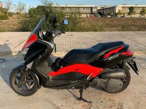 YAMAHA - XMAX 125