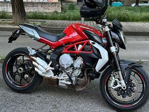 MV AGUSTA BRUTALE 800 ROSSO